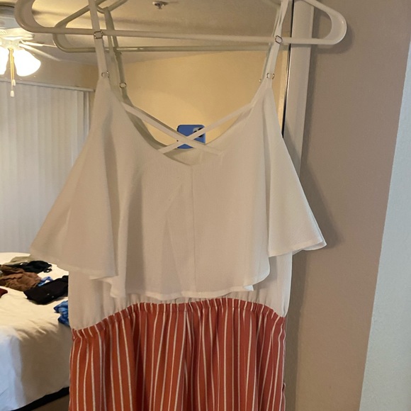 White and “peach-colored” jumpsuit! - Picture 4 of 5